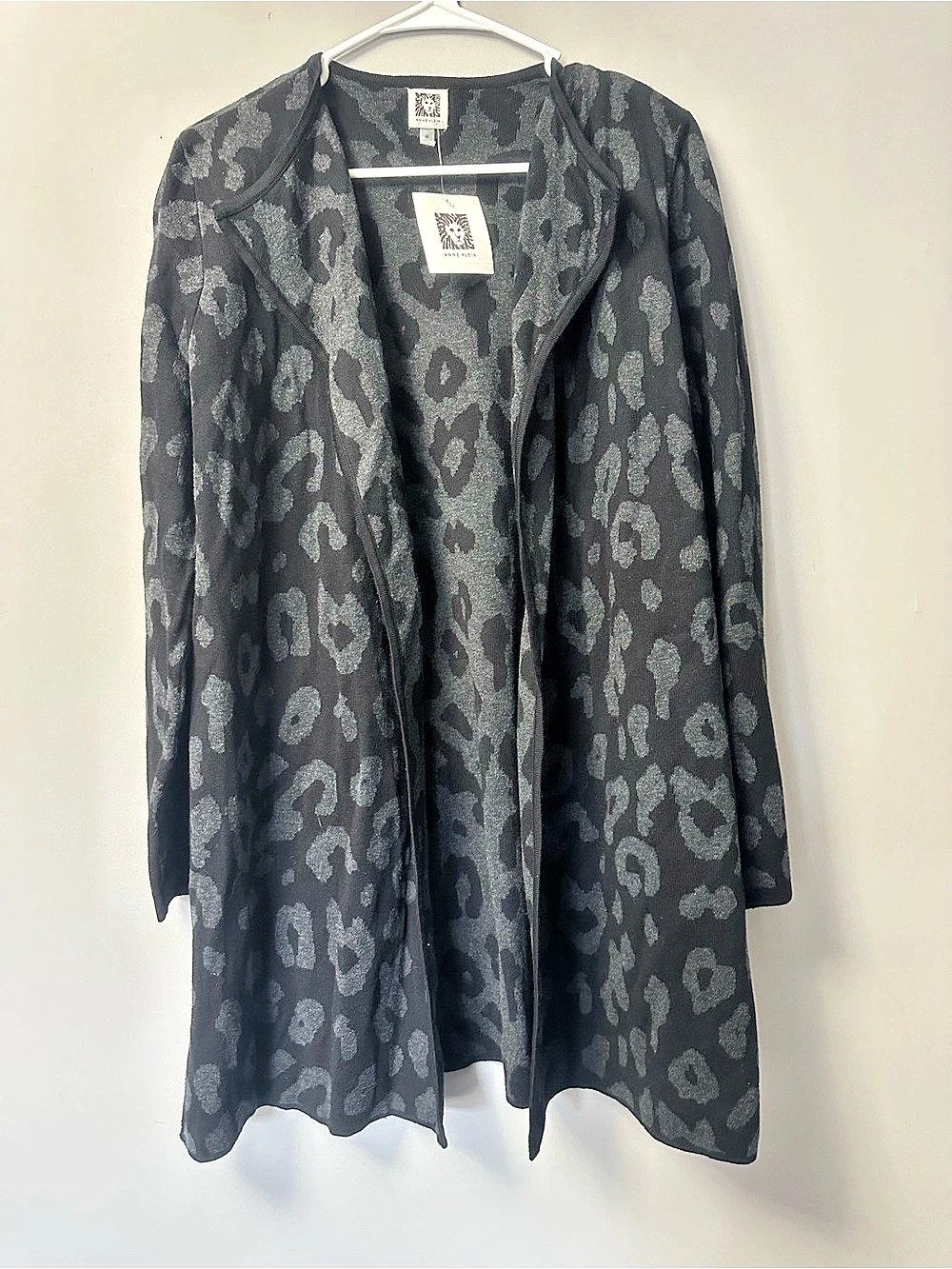 Anne Klein Animal Print Open Front Cape Black & Gray